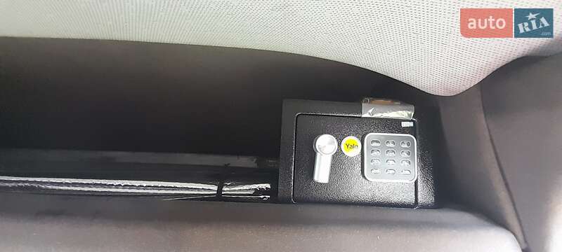 Будинок на колесах Ford Transit 2004 в Ужгороді