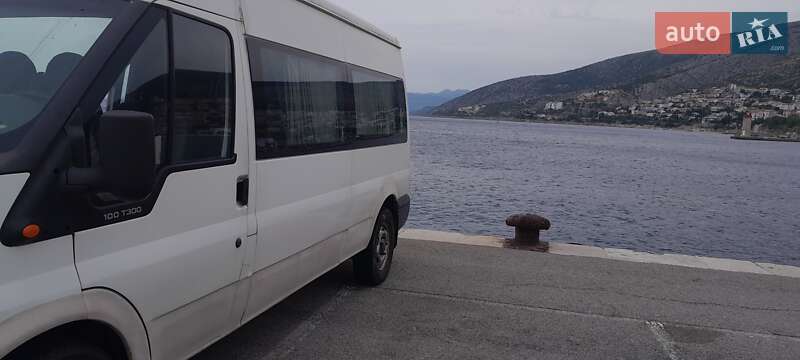 Будинок на колесах Ford Transit 2004 в Ужгороді