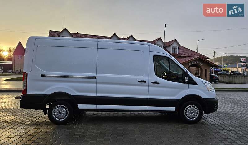 Вантажний фургон Ford Transit 2021 в Бережанах