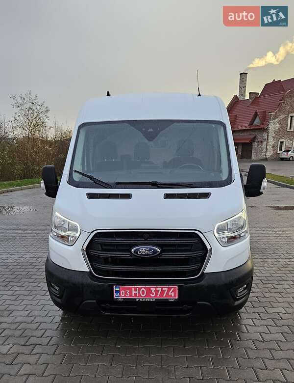 Вантажний фургон Ford Transit 2021 в Бережанах