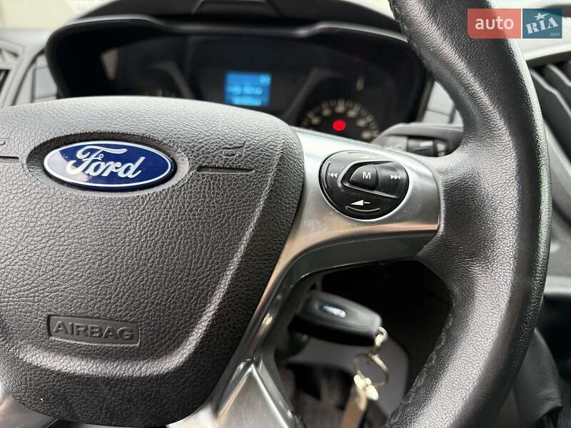 Грузовой фургон Ford Transit 2015 в Киеве