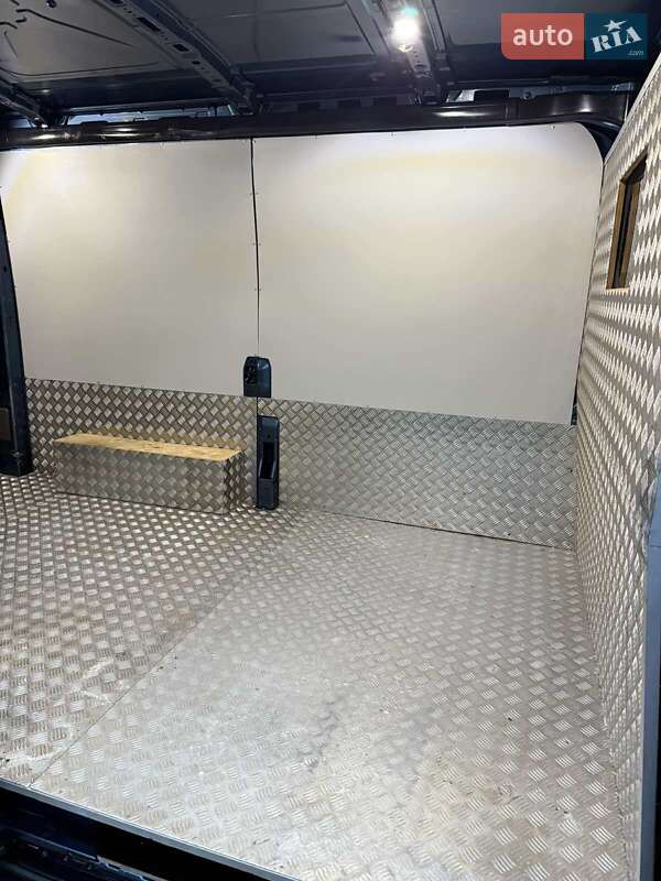 Вантажний фургон Ford Transit 2019 в Луцьку