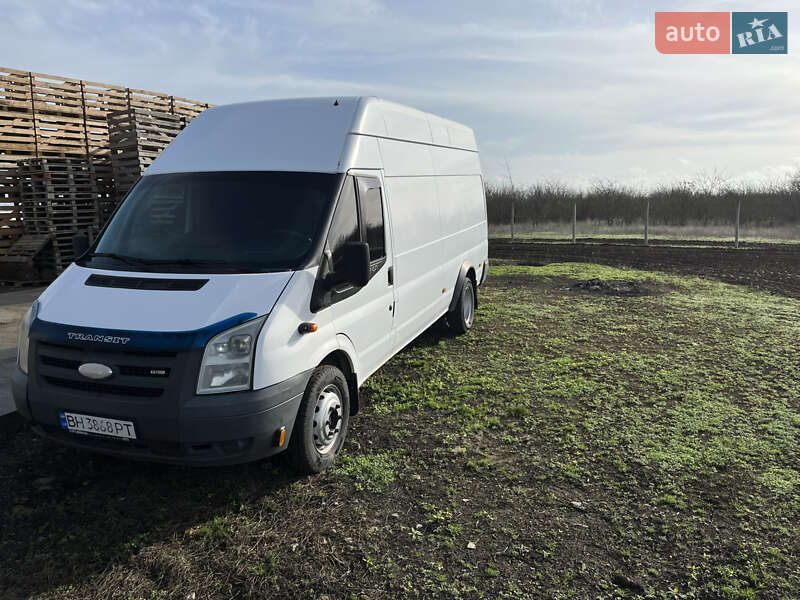 Грузовой фургон Ford Transit 2007 в Сарате фото Грузовой фургон Ford Transit 2007 в Сарате