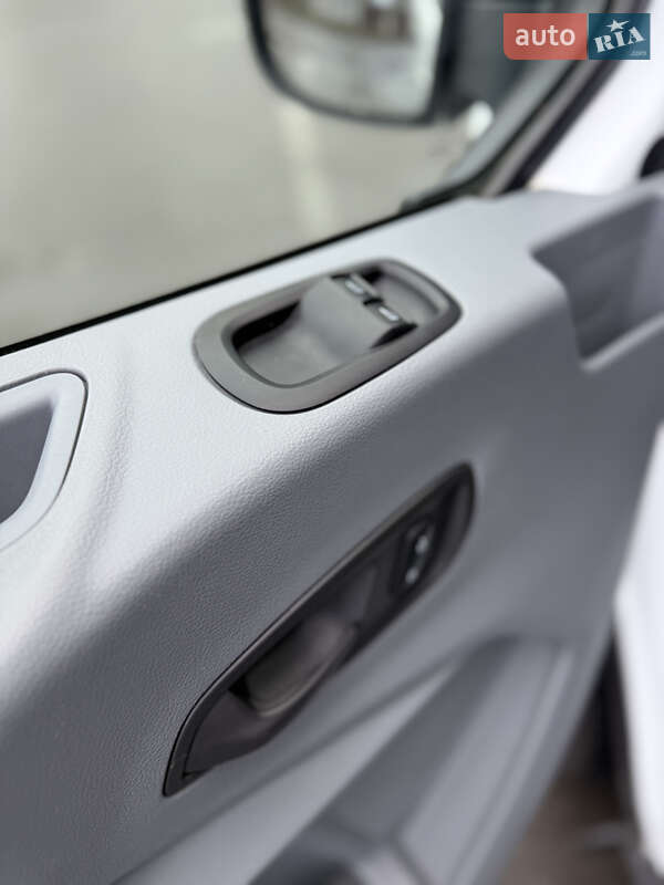 Грузовой фургон Ford Transit 2019 в Ровно