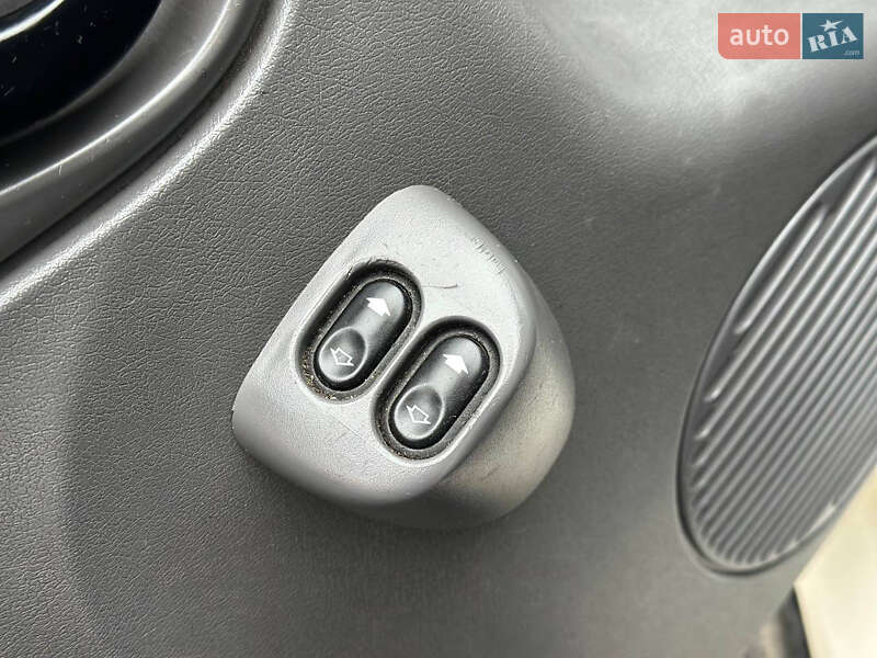 Вантажний фургон Ford Transit 2006 в Дніпрі фото 15 Вантажний фургон Ford Transit 2006 в Дніпрі