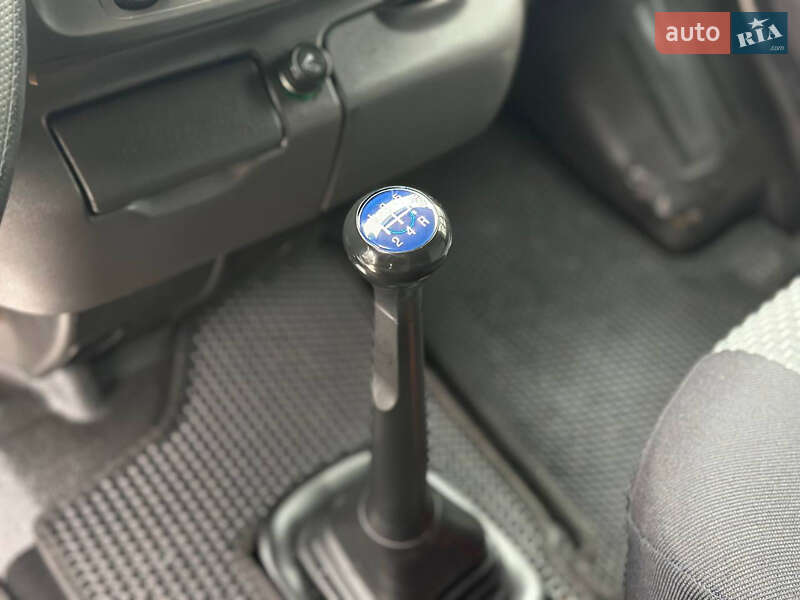 Вантажний фургон Ford Transit 2006 в Дніпрі фото 18 Вантажний фургон Ford Transit 2006 в Дніпрі