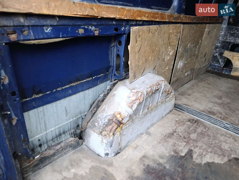 Грузовой фургон Ford Transit 2005 в Киеве фото 10 Грузовой фургон Ford Transit 2005 в Киеве