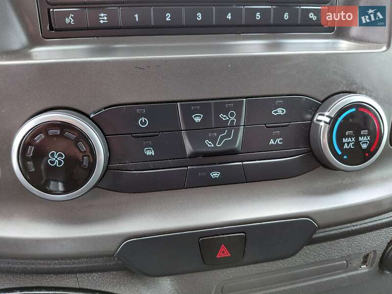 Вантажний фургон Ford Transit 2020 в Івано-Франківську