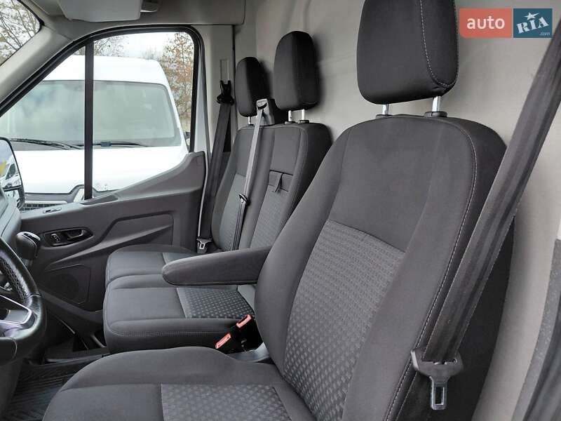 Вантажний фургон Ford Transit 2020 в Івано-Франківську
