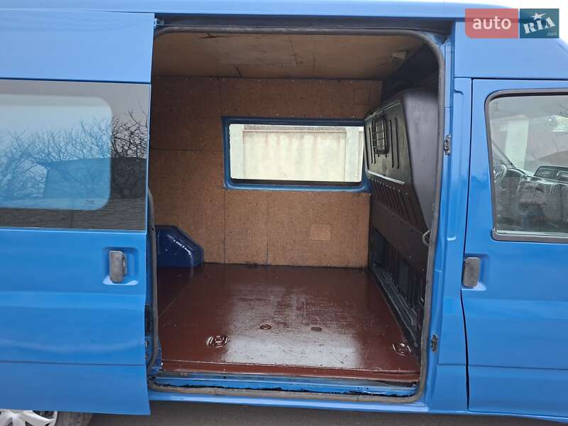 Грузовой фургон Ford Transit 2003 в Николаеве