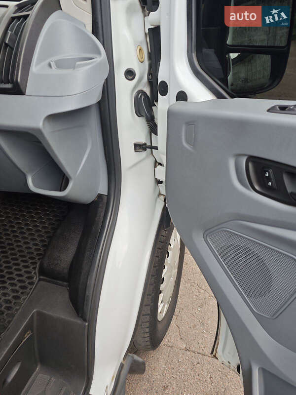 Грузовой фургон Ford Transit 2014 в Житомире