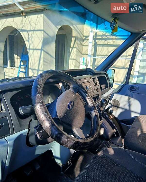 Грузовой фургон Ford Transit 2011 в Измаиле