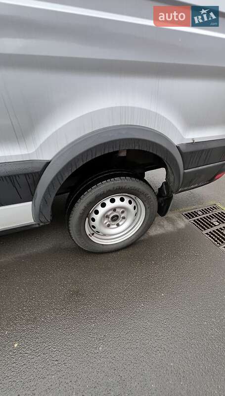 Микроавтобус грузовой (до 3,5т) Ford Transit 2023 в Львове