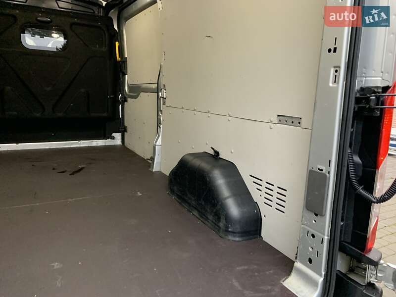Микроавтобус грузовой (до 3,5т) Ford Transit 2020 в Ровно фото 20 Микроавтобус грузовой (до 3,5т) Ford Transit 2020 в Ровно