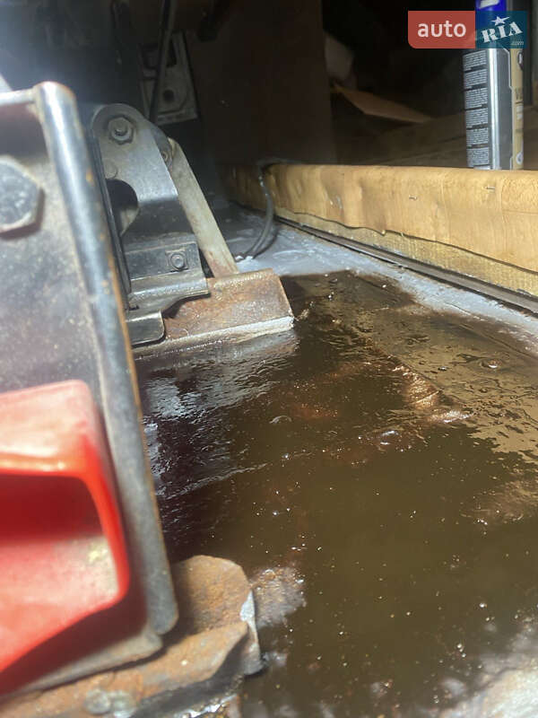 Грузовой фургон Ford Transit 1998 в Виннице