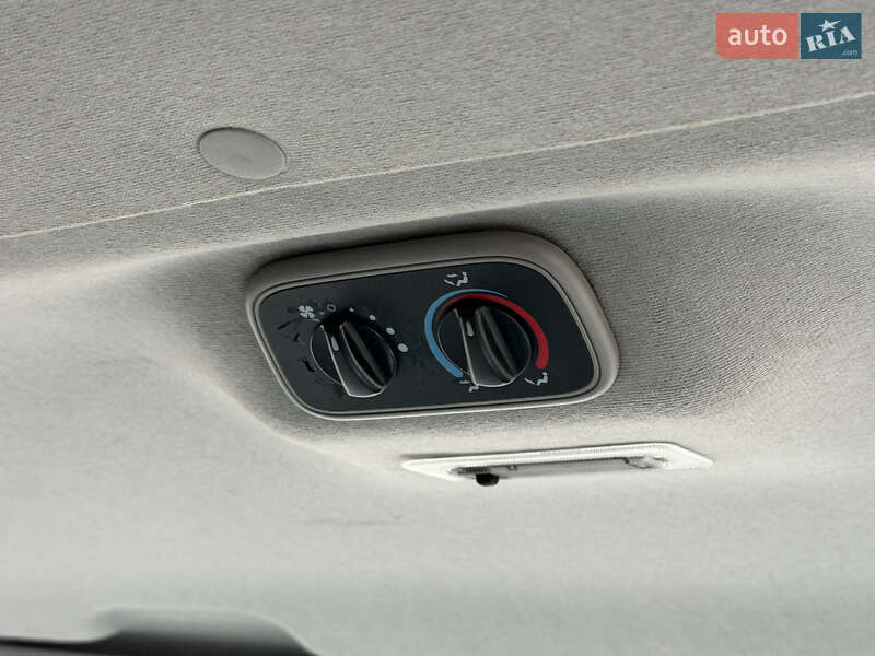 Минивэн Ford Transit 2008 в Киеве фото 14 Минивэн Ford Transit 2008 в Киеве