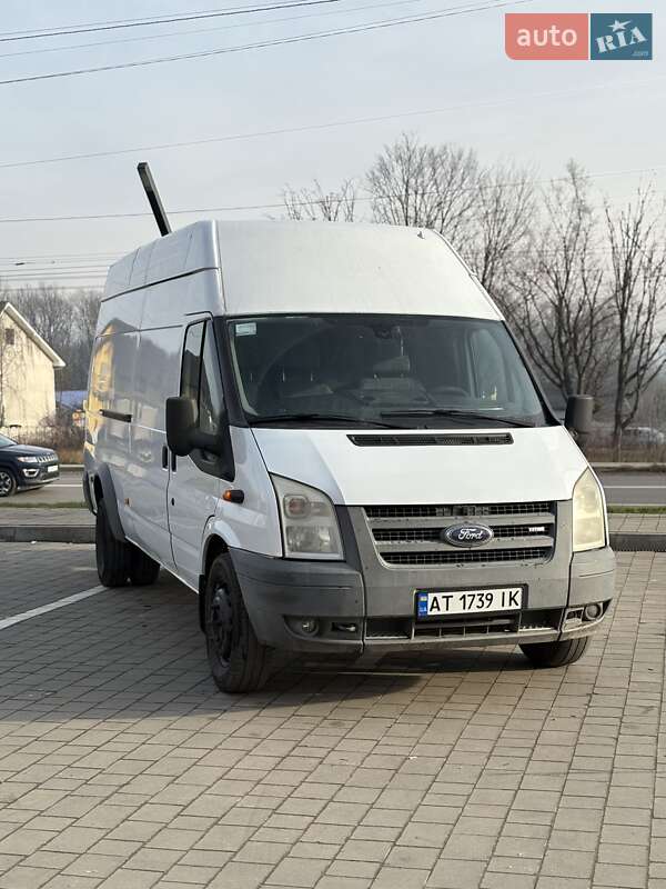 Грузовик Ford Transit 2007 в Ивано-Франковске