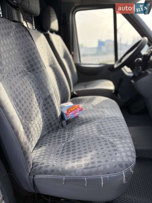 Грузовик Ford Transit 2007 в Ивано-Франковске