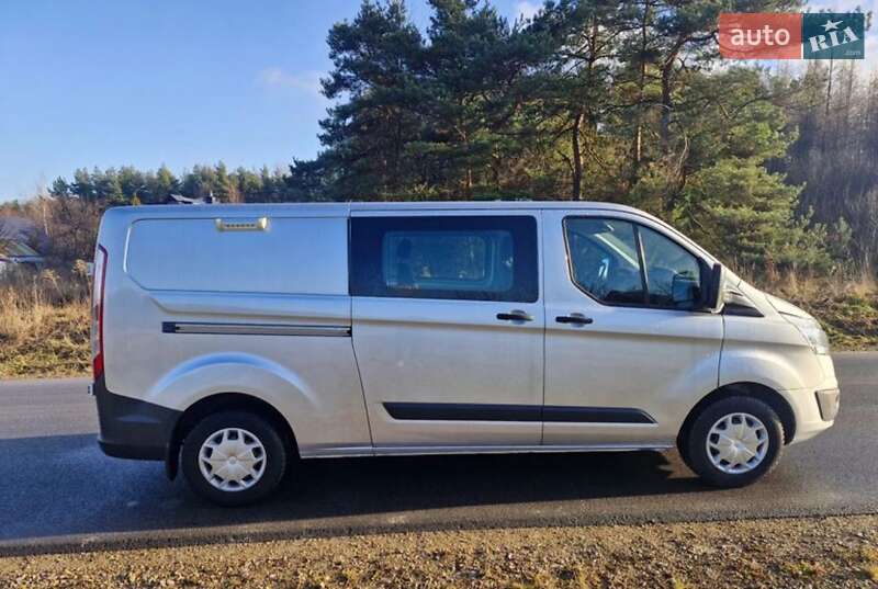 Грузовой фургон Ford Transit 2015 в Ровно