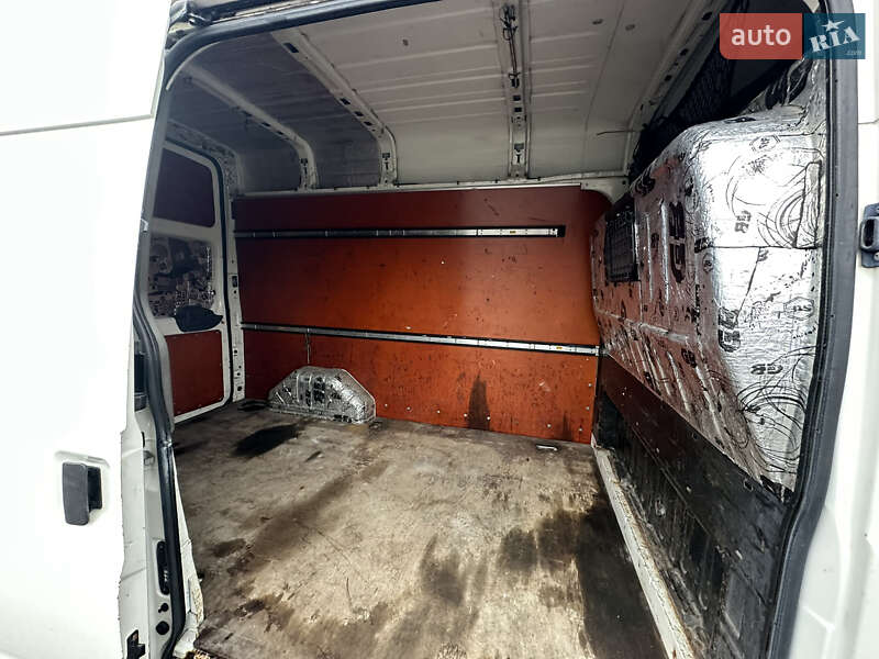 Грузовой фургон Ford Transit 2005 в Первомайске