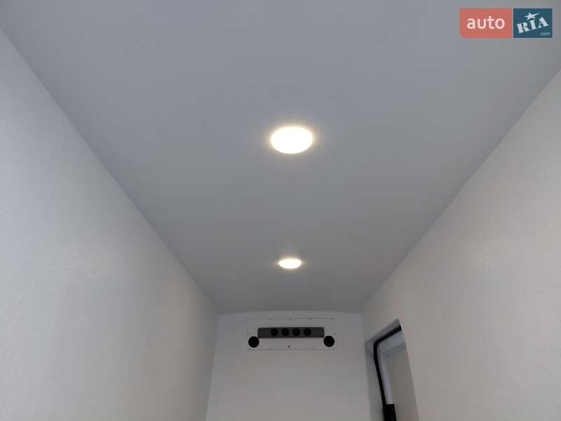 Вантажний фургон Ford Transit 2020 в Івано-Франківську