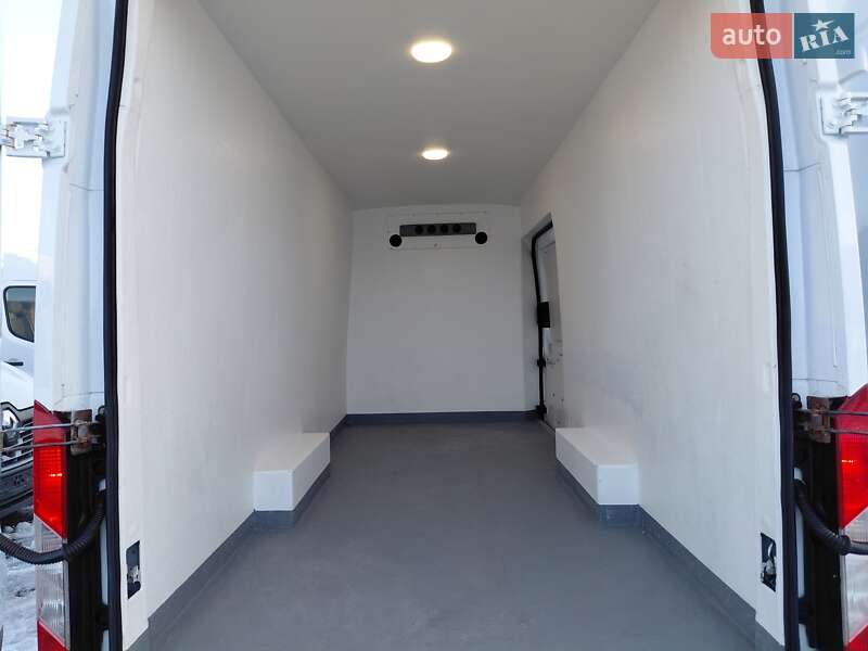 Вантажний фургон Ford Transit 2020 в Івано-Франківську