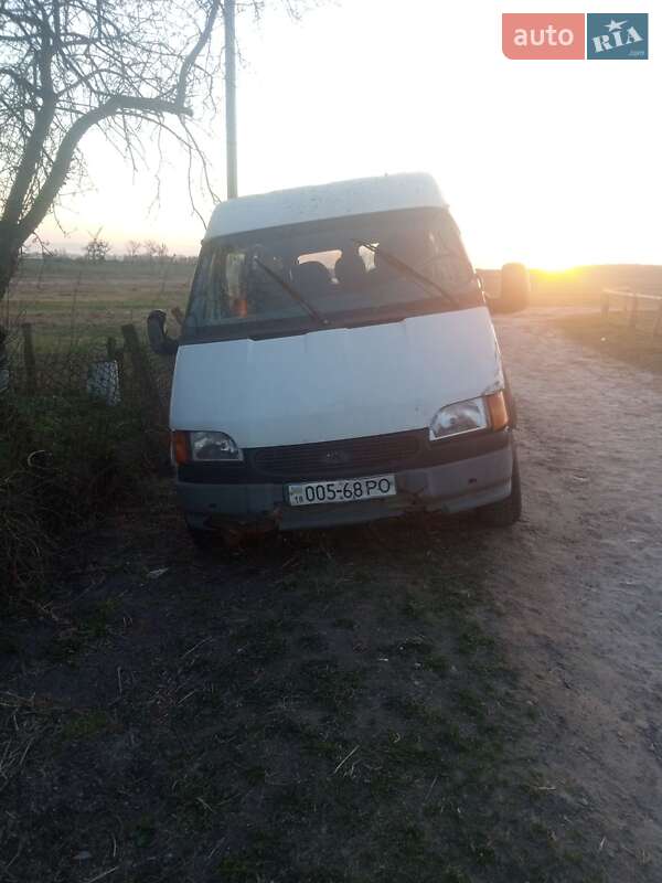 Мікроавтобус Ford Transit 2000 в Клевані