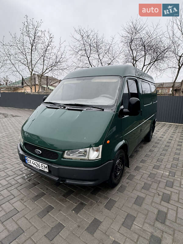 Вантажний фургон Ford Transit 1996 в Шепетівці