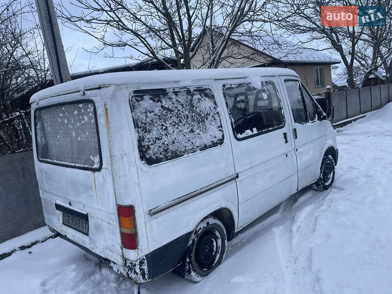 Мінівен Ford Transit 1988 в Чернівцях
