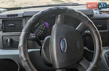Вантажний фургон Ford Transit 2008 в Зняцеві