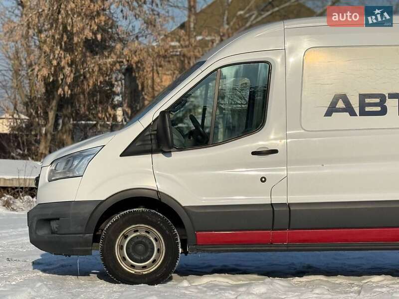Грузовой фургон Ford Transit 2017 в Киеве