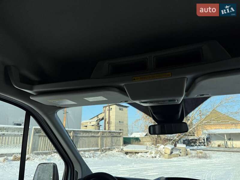 Грузовой фургон Ford Transit 2017 в Киеве