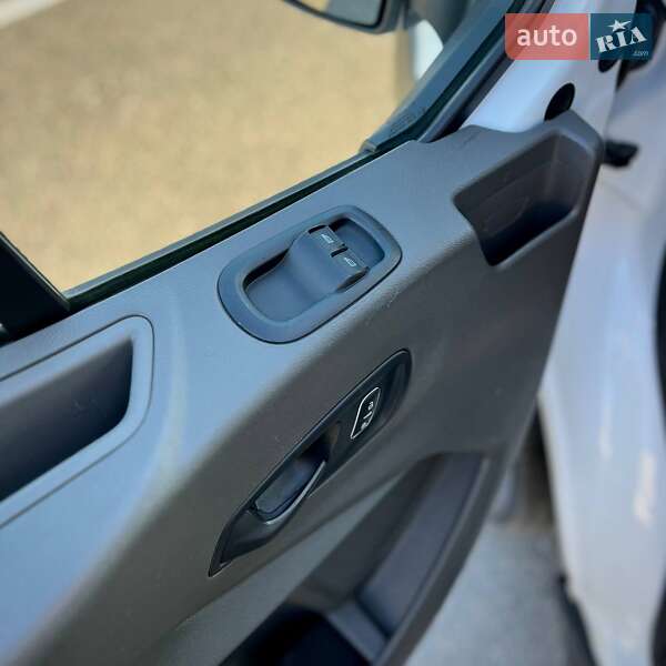 Вантажний фургон Ford Transit 2019 в Києві