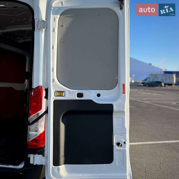 Вантажний фургон Ford Transit 2019 в Києві