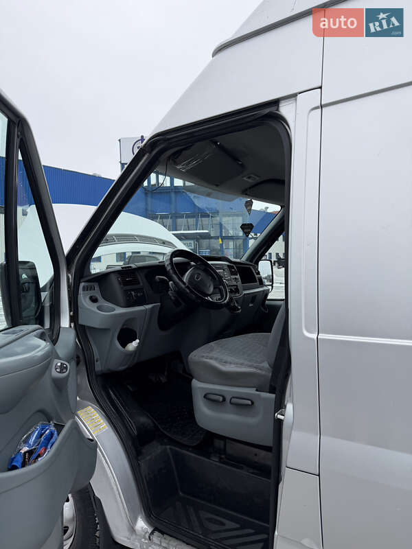 Микроавтобус грузовой (до 3,5т) Ford Transit 2011 в Львове