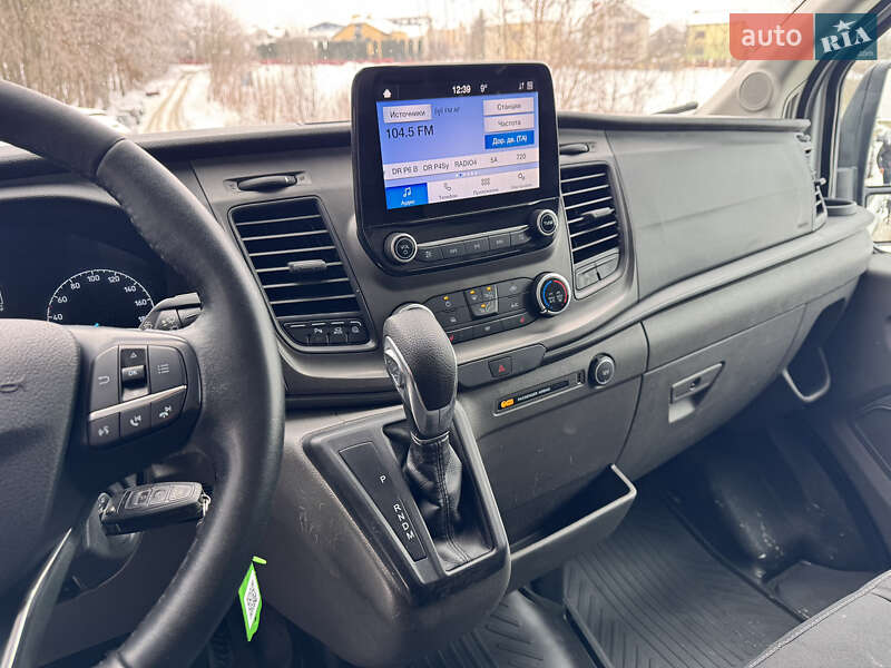 Вантажний фургон Ford Transit 2021 в Тернополі