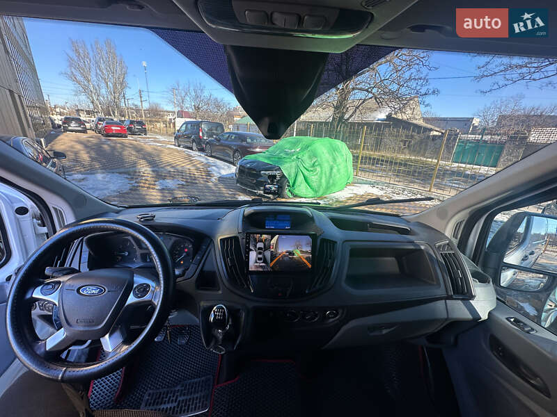 Грузовой фургон Ford Transit 2016 в Николаеве