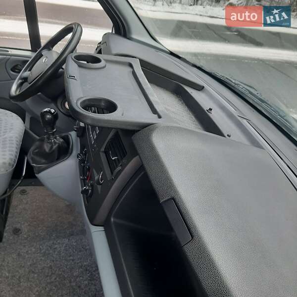 Вантажопасажирський фургон Ford Transit 2011 в Полтаві