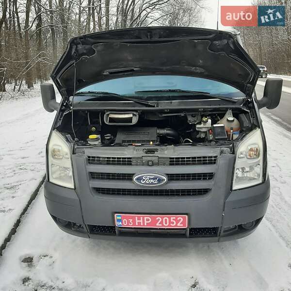 Вантажопасажирський фургон Ford Transit 2011 в Полтаві