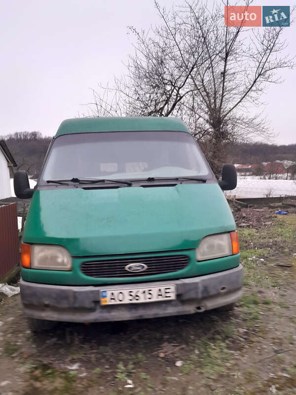Вантажний фургон Ford Transit 1998 в Виноградові