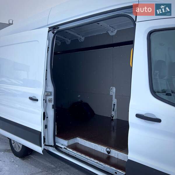 Вантажний фургон Ford Transit 2021 в Києві фото 38 Вантажний фургон Ford Transit 2021 в Києві