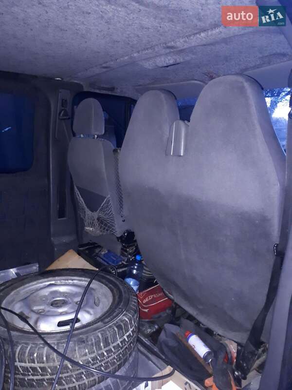 Грузопассажирский фургон Ford Transit 2003 в Хусте фото 16 Грузопассажирский фургон Ford Transit 2003 в Хусте