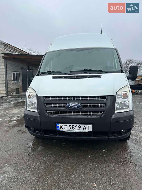 Ford Transit 2011