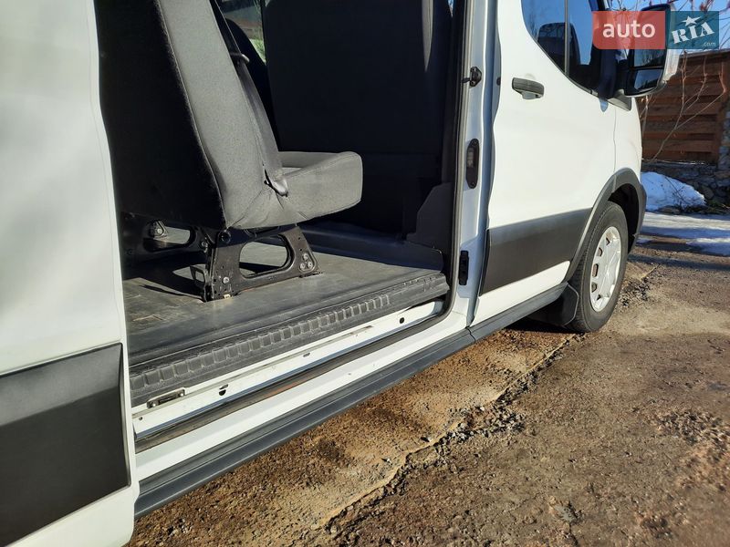 Вантажопасажирський фургон Ford Transit 2020 в Києві
