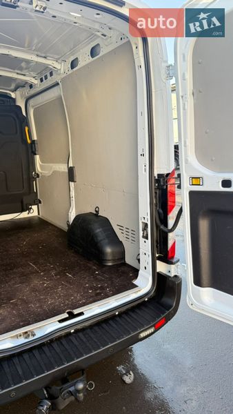 Вантажний фургон Ford Transit 2020 в Луцьку