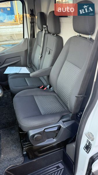 Вантажний фургон Ford Transit 2020 в Луцьку