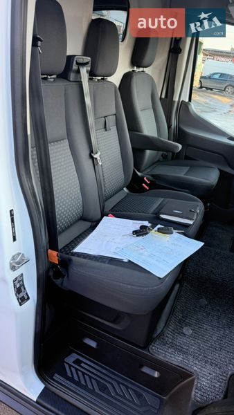 Вантажний фургон Ford Transit 2020 в Луцьку