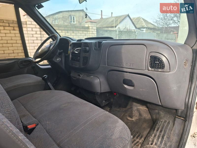 Грузовой фургон Ford Transit 2006 в Николаеве