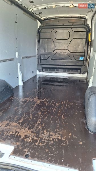 Грузовой фургон Ford Transit 2016 в Бурштыне