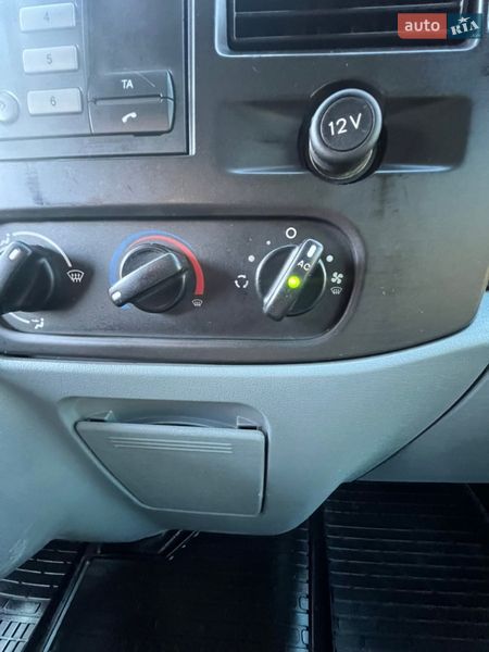 Вантажний фургон Ford Transit 2012 в Києві